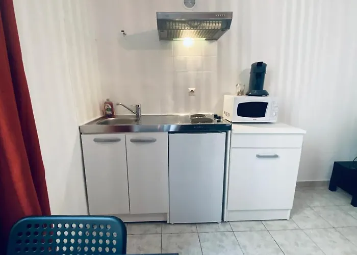 Meneau 3-beziers Centre-wifi-tv Connectee Apartamento Béziers